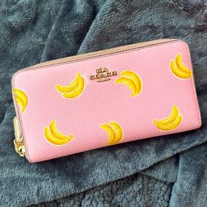 Coach Banana Wallet